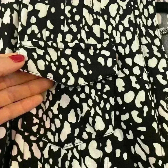 Women’s Black and White By Design Blouse - Picture 2 of 5